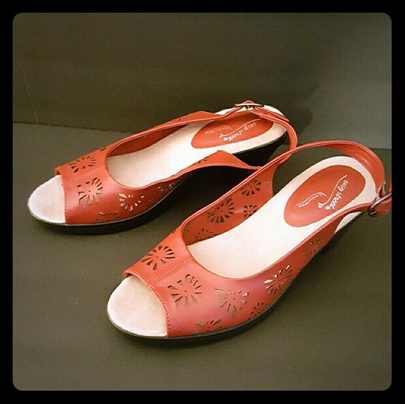 Easy Street Comfort Wave Red Sandals size 6.5 - Picture 4 of 8